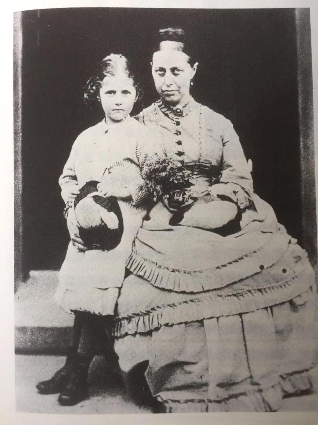 《永远的波特——彼得兔的妈妈》：揭晓彼得兔经久不衰的魅力所在