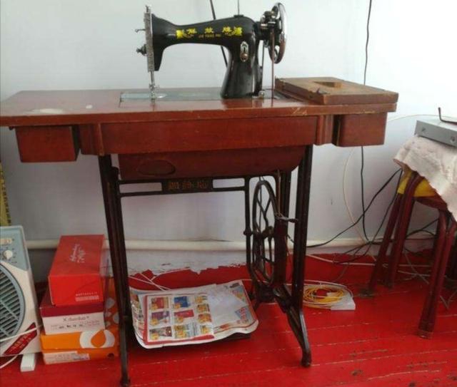 普通废旧缝纫机回收能卖多少钱,旧的农村缝纫机今年能卖多少钱呀