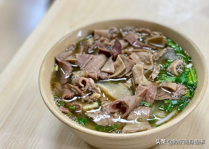 贵阳必吃早餐肠旺面,肠旺面贵阳特色饮食