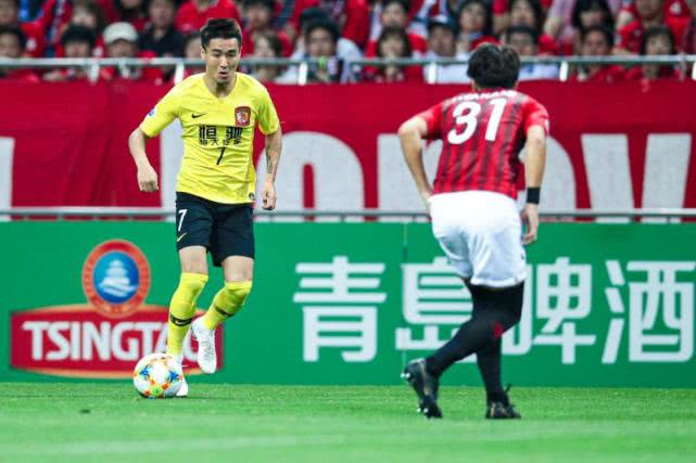 一年的冤屈在夺冠后释怀，你会给本赛季的恒大球员作出什么评价？