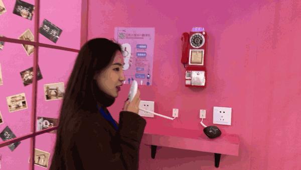 百度在上海再开快闪店！能和机器玩变脸，还能给自己做表情包！