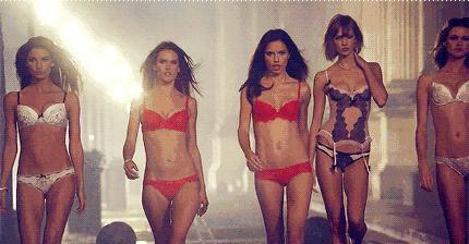 利马超模近期走秀身材,超模利马走台