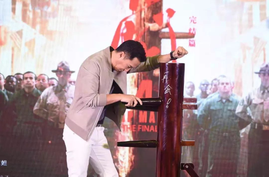 李连杰成龙真实打斗片段,经典武侠李连杰打斗片段