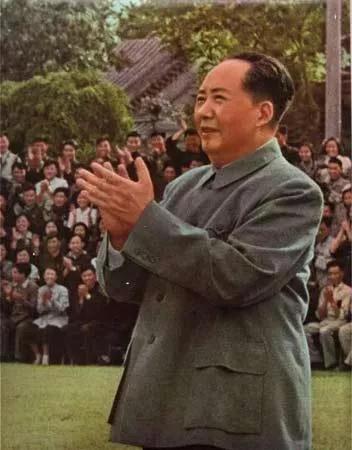 和易中天齐名教授有哪个,易中天先生说三种人值得深交