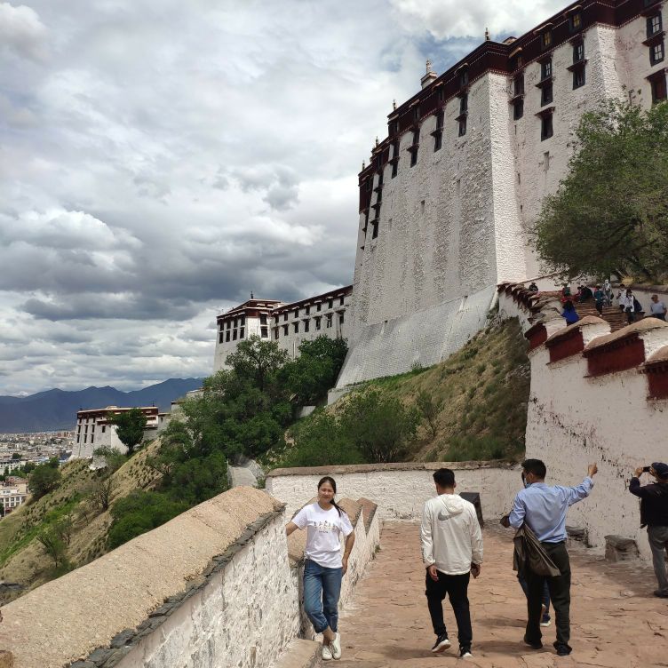 拉萨游记布达拉,西藏游第十一天拉萨布达拉宫广场