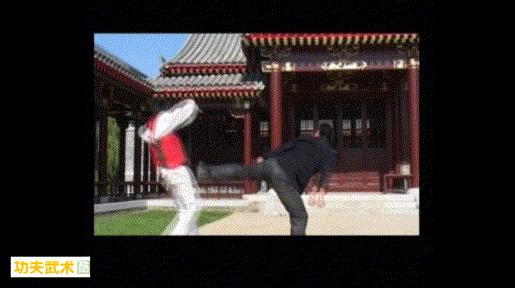 李小龙精武门连环八腿双截棍,李小龙短棍格斗术教学视频