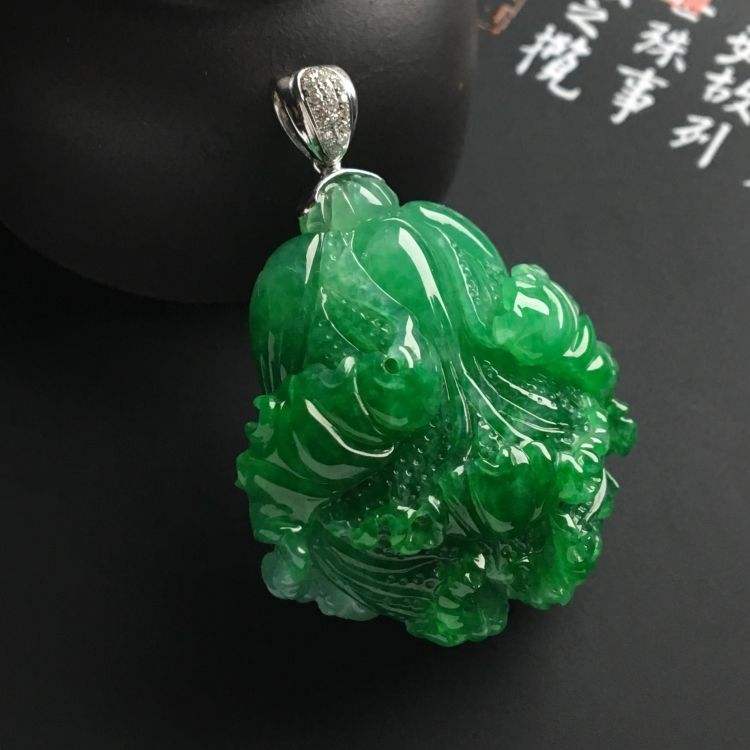 招财翡翠玉牌,招财翡翠福豆