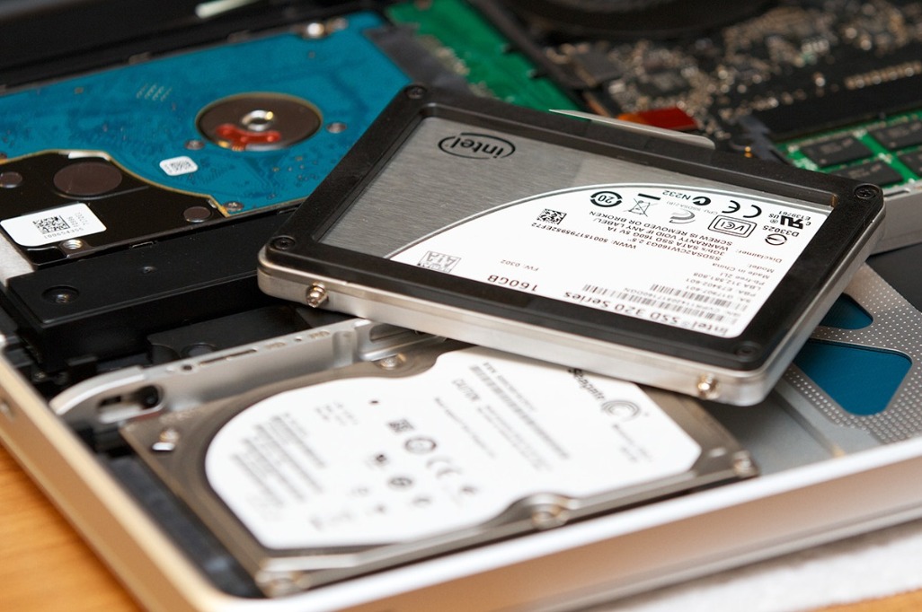 企业级固态硬盘读取速度掉速,固态硬盘拷贝十几个g掉速