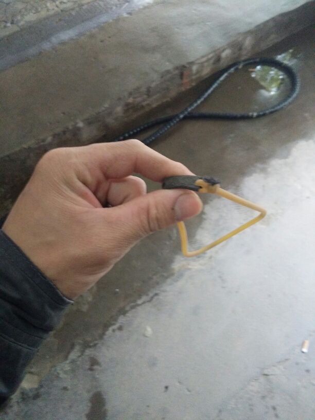 传统圆皮筋弹弓教学视频,原皮无架弹弓如何架手