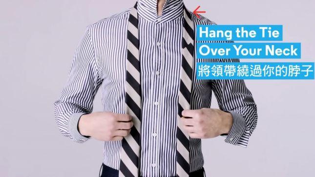 儿童松紧带领带打法图解,小学生假领带打法图解