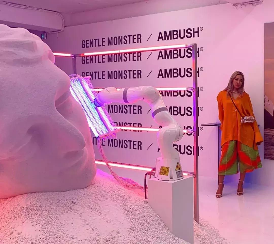 新锐日本潮牌AMBUSH迅速“上位”,抓住男性珠宝配饰消费