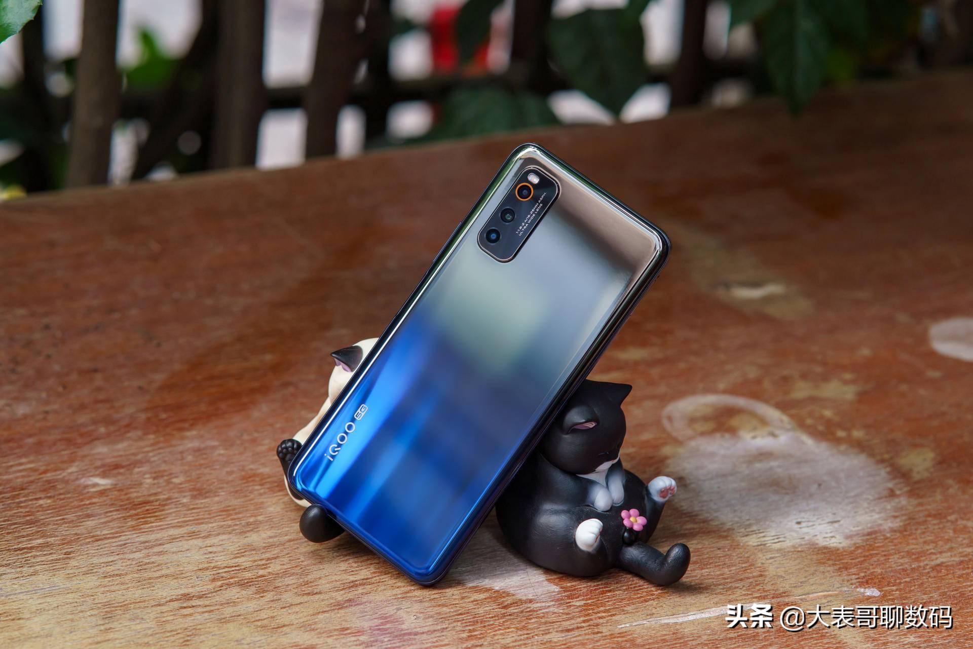 目前性价比最值得入手的三款手机,年底最值得3款手机性价比高