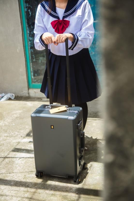 20寸登机箱地平线8号,最好的行李箱品牌推荐地平线8号