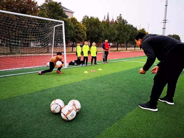 原来球门要这么守!“守好蚌埠球门”公益培训在吴安小学获得好评