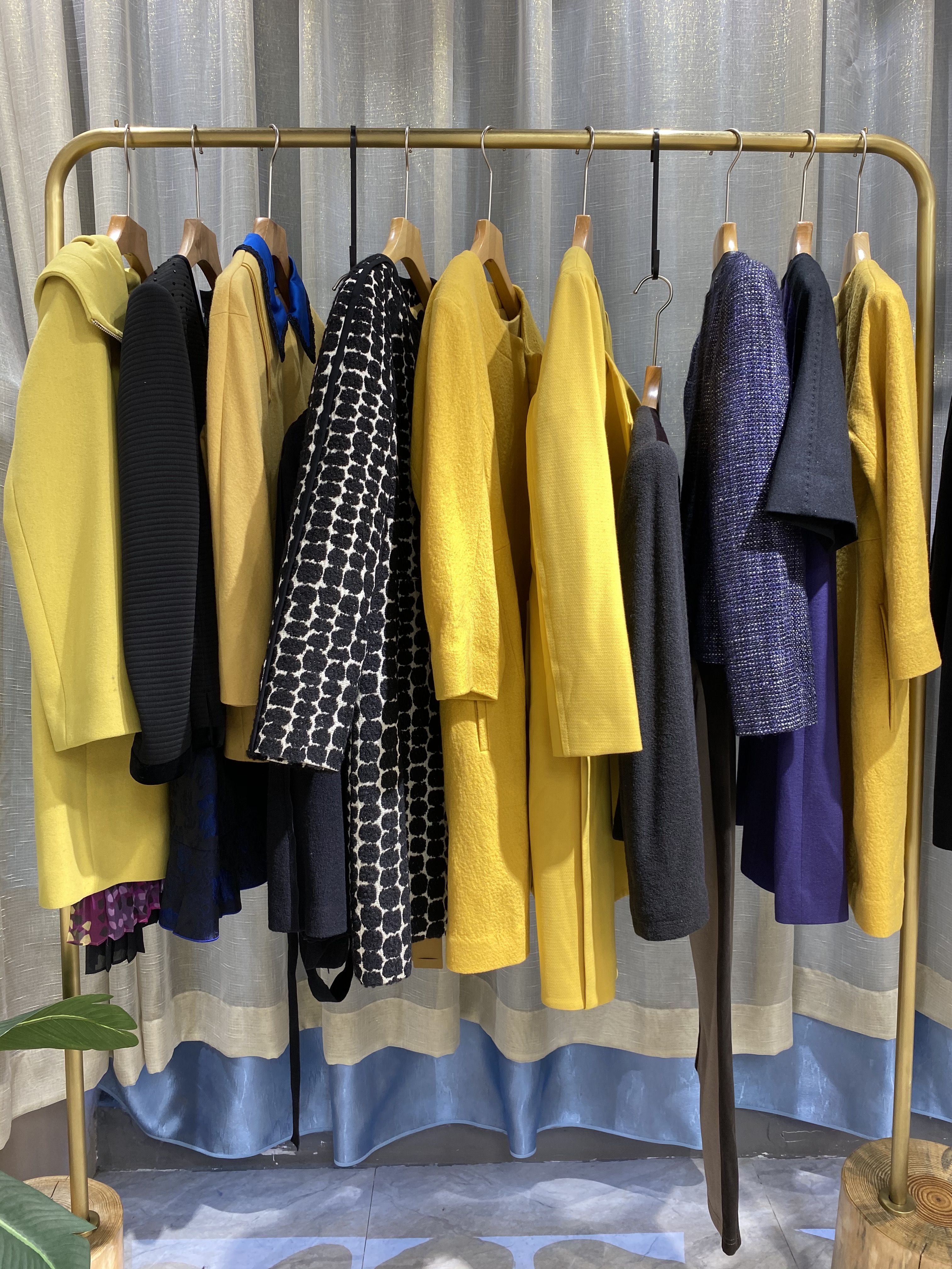 萨侬女装新款,萨侬女装正品专卖店春装新款