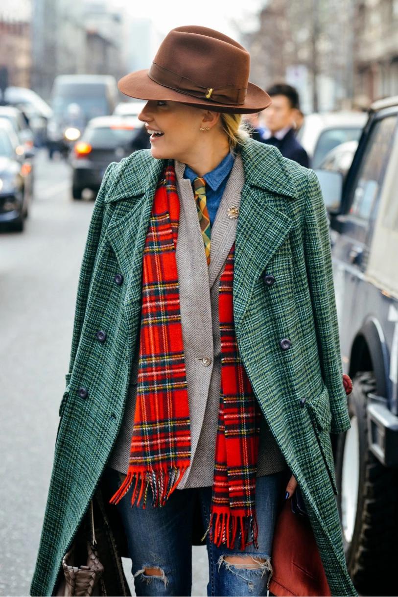 多种系法围巾女款配大衣,围巾配大衣系法让你又范又减龄