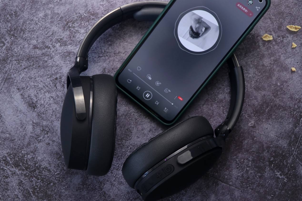 hifi头戴式无线蓝牙耳机推荐,同价位是选耳麦还是入耳式耳机