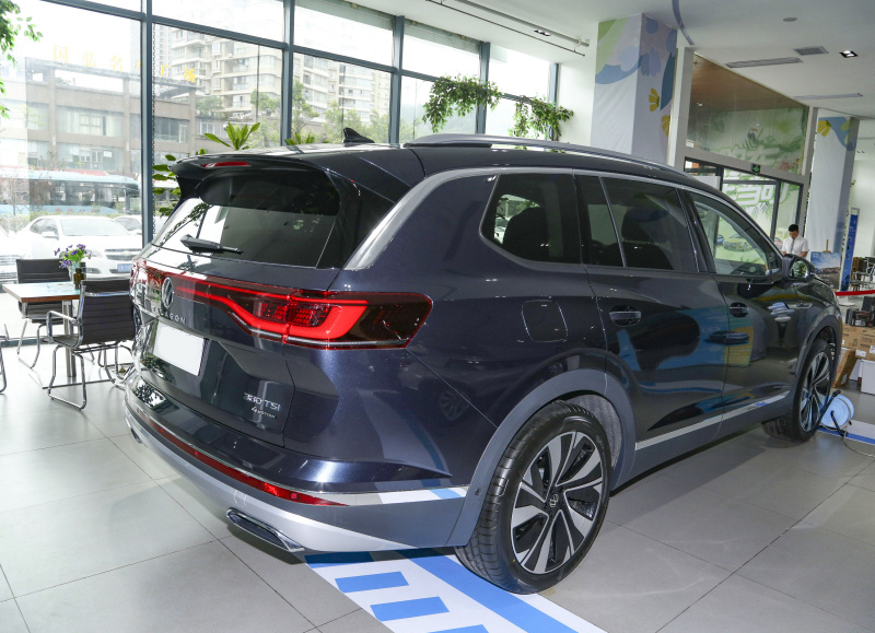 别克昂科旗6座对比揽境,大众揽境对比昂科旗驾驶感受