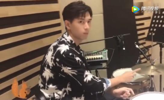 李现连续五年祝杨紫生日快乐,杨紫25岁生日李现送祝福