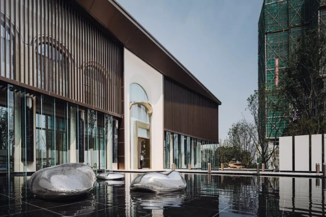 于山城邂逅一场摩登浪漫|重庆中海·天钻