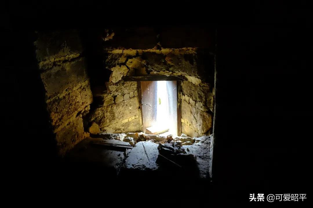 贺州昭平长寿之乡,昭平县百年炮楼图片