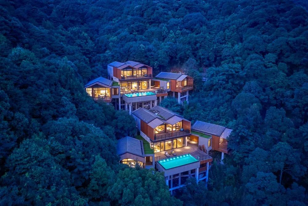 中国最美的十大温泉旅游胜地,一日游十大最美丽温泉