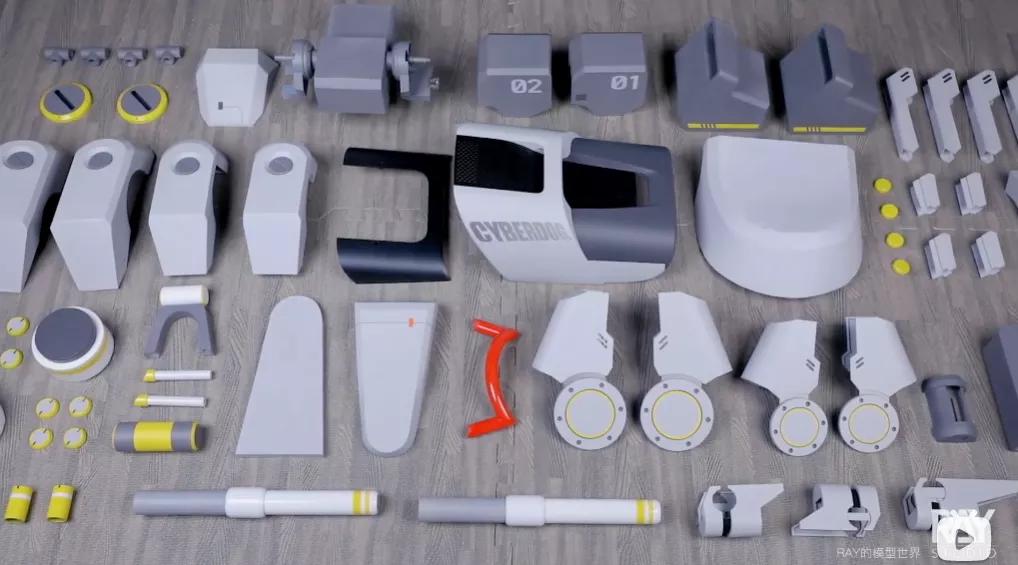 把小米铁蛋爆改成钢铁加鲁鲁的大佬，还曾把手机改造成北京城