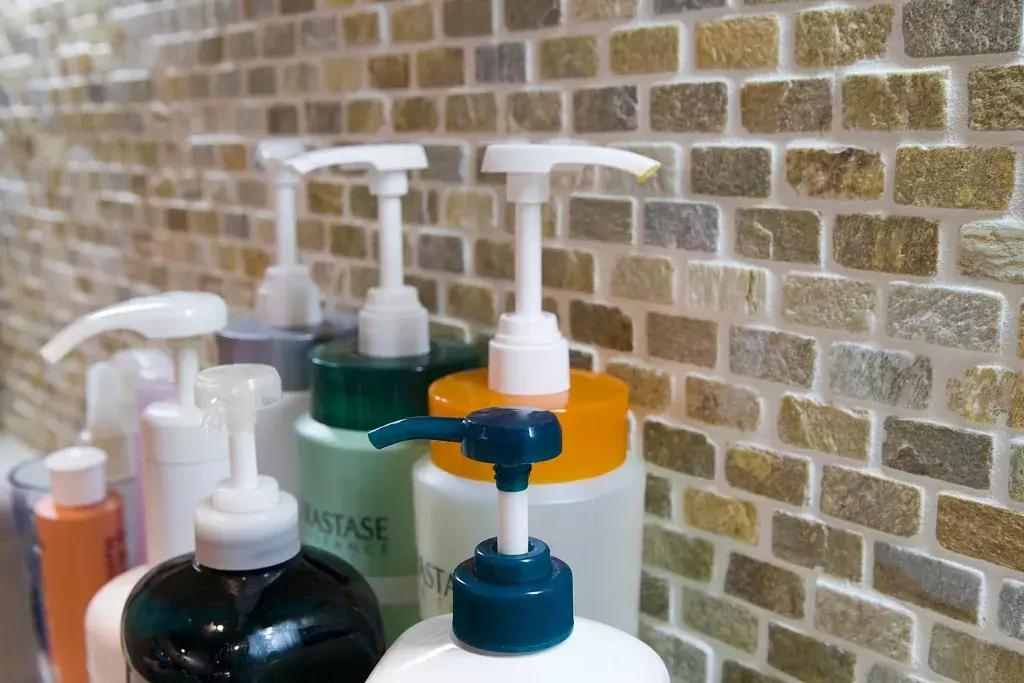 二甲硅油片对胃有伤害吗,硅油对眼睛有什么伤害