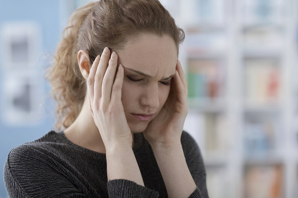 女性月经总提前到来，是怎么回事？希望不是卵巢早衰