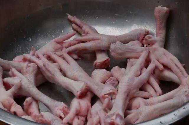 鸡脚怎么做好下酒,鸡脚怎么做才会软糯脱骨