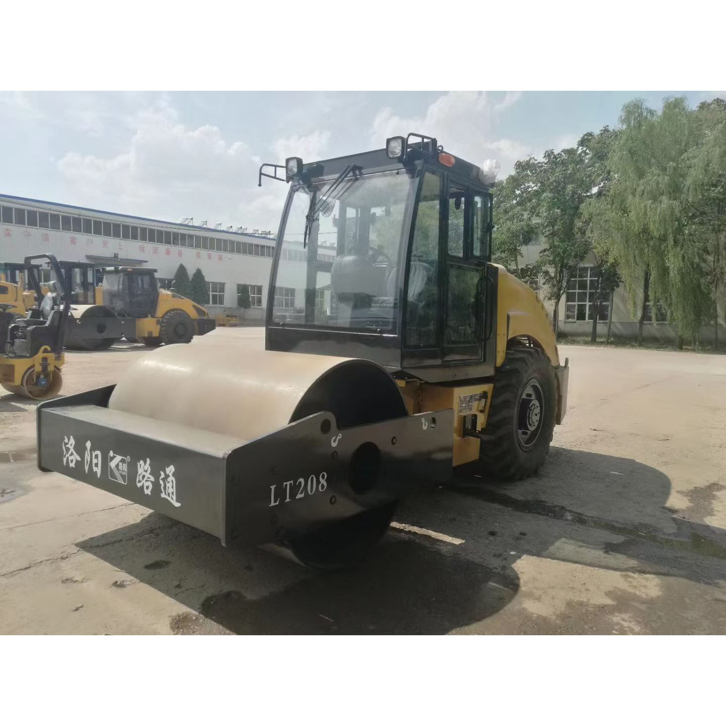 路通八吨双振动钢轮压路机,路通单钢轮压路机型号大全