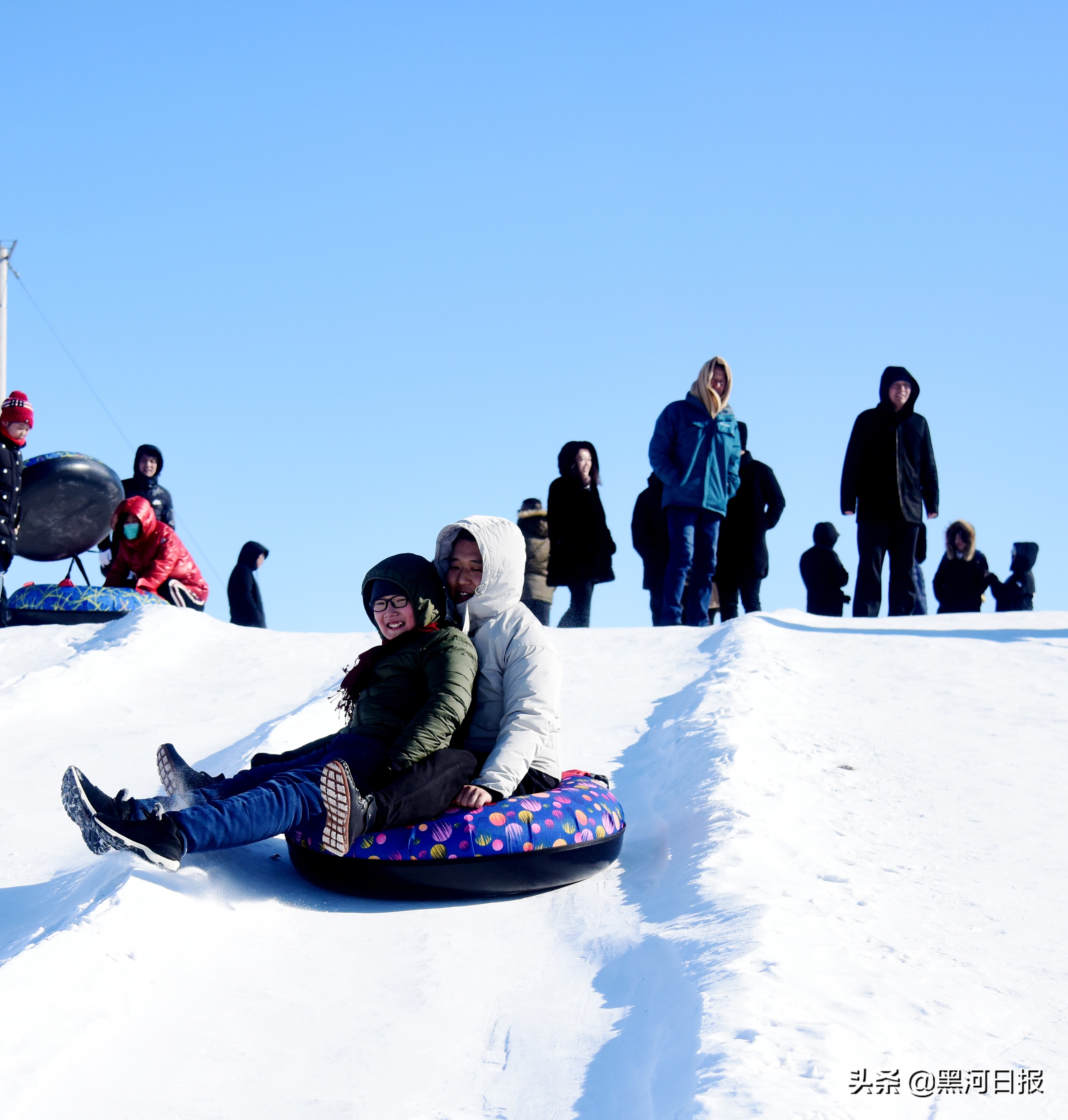 来黑河看雪,赏冰乐雪走进沐石河中心学校