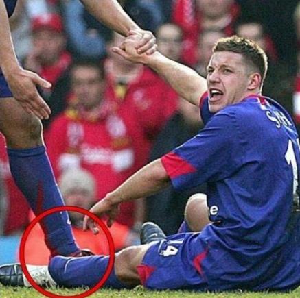 令球员闻风丧胆的门将,足坛最让守门员畏惧的球员