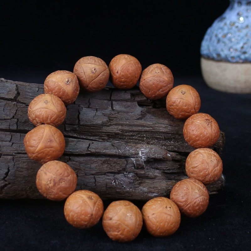 菩提都有哪种,菩提里面有朱砂粉才是真菩提吗