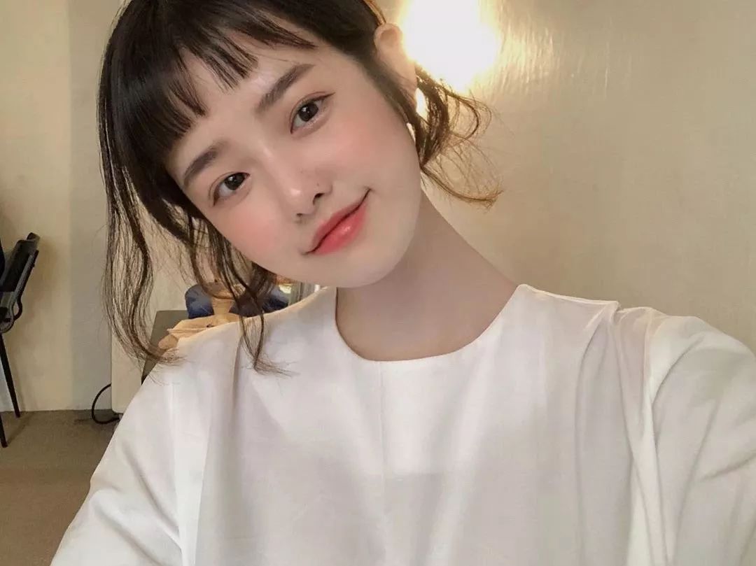 怎么在镜头下笑的好看,如何笑得更真实