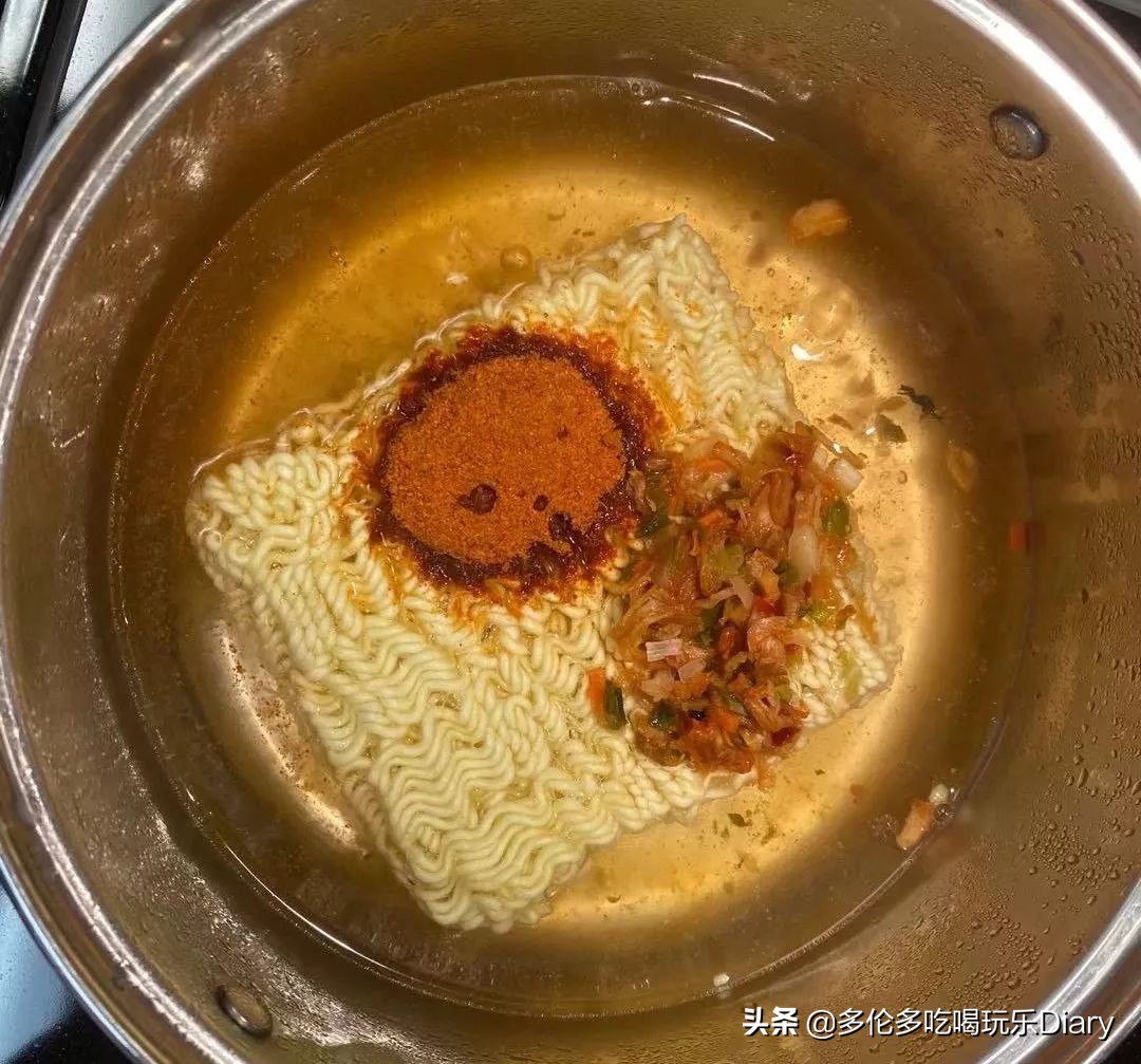 又有新款韩国速食面登陆加拿大啦!它会是下一个网红吗?