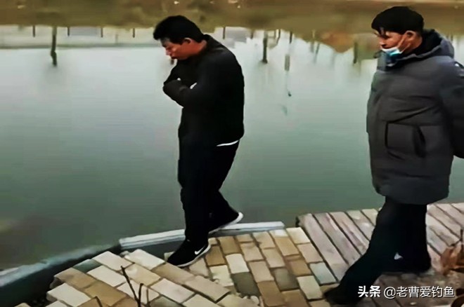 大衣哥经营现状,大衣哥朱之文的生意经和无奈