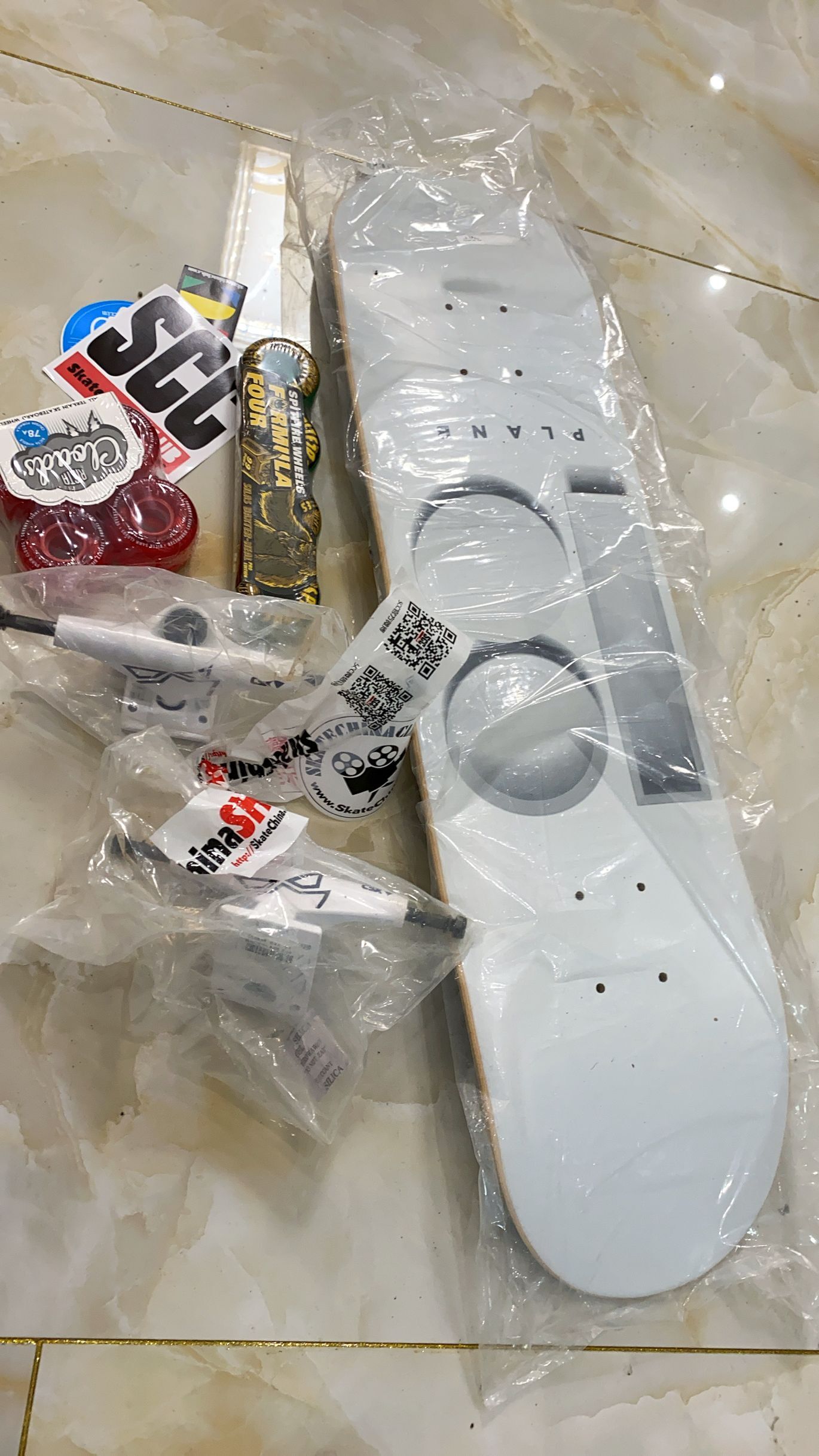 专业板和玩具板有什么区别,怎么辨别滑板是玩具板还是专业板