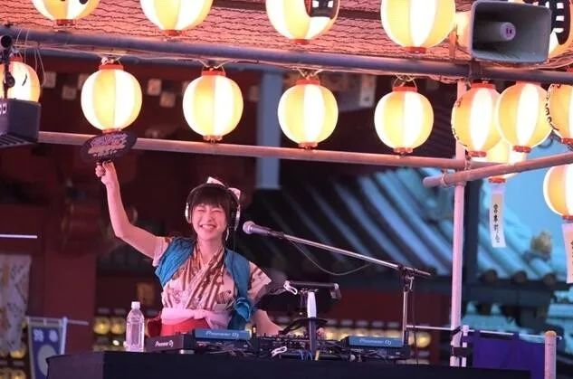 矢泽妮可配音演员,矢泽妮可声优现场