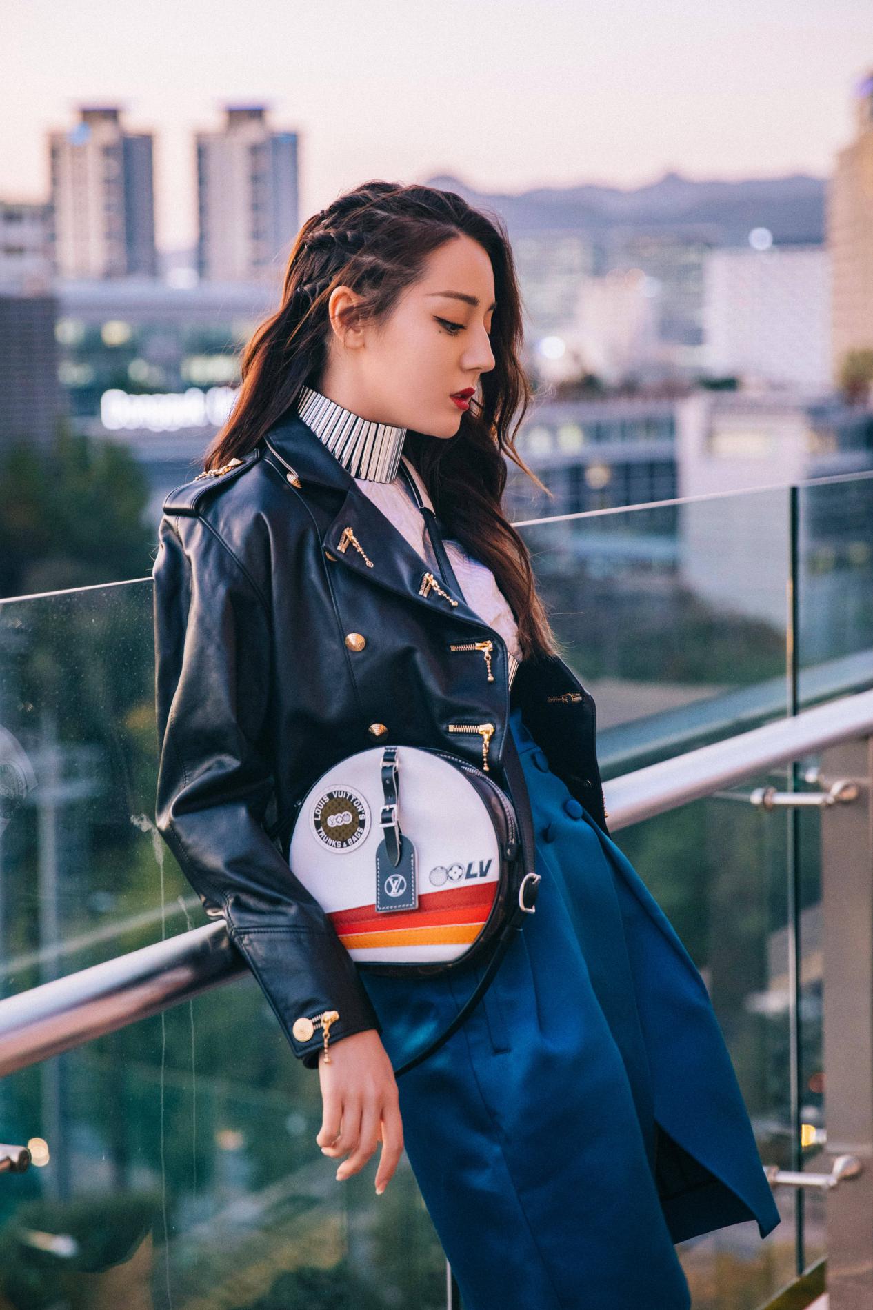 可爱显脸小披发发型,显脸小披发发型女2020流行发型