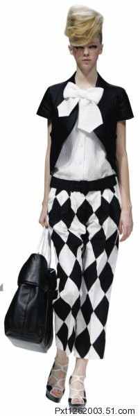 蝴蝶结怎么搭配最好看,大蝴蝶结搭配教程