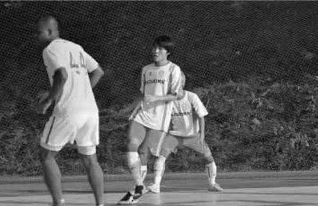 前国足猝死,前五人制国脚球场猝死