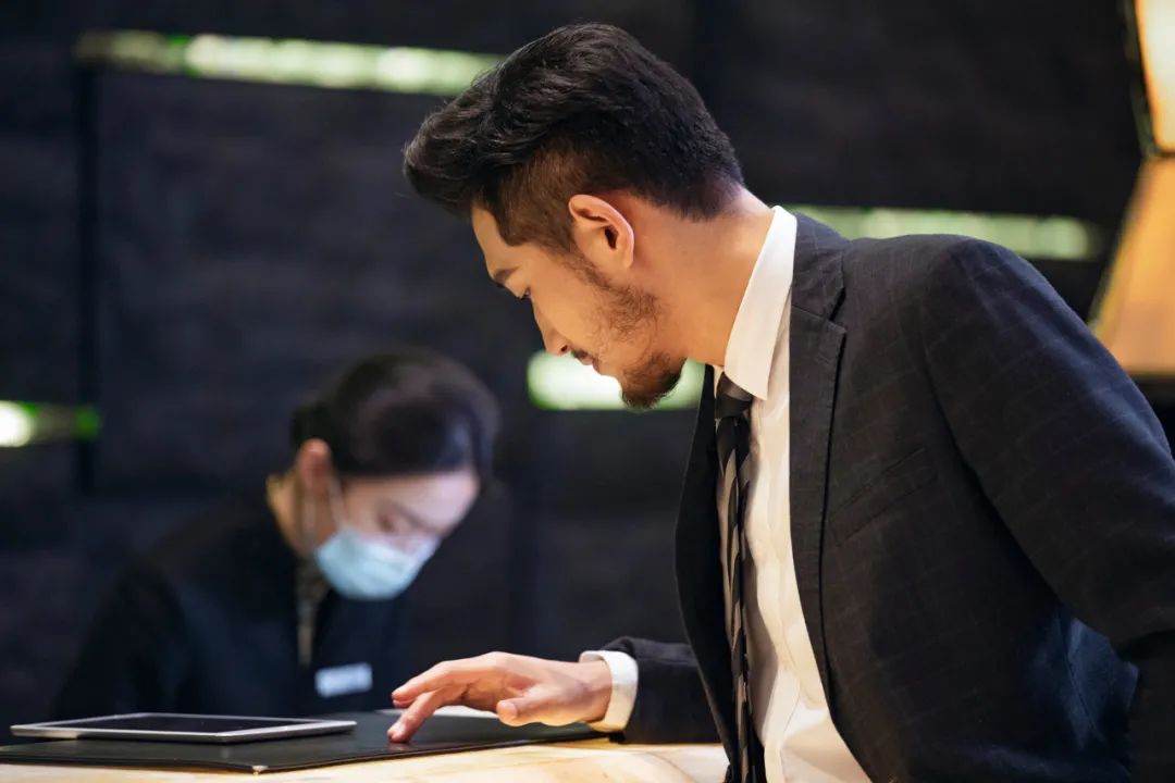 酒店前台接待的诀窍,酒店前台接待教程视频