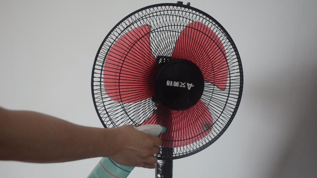 快速清洁电风扇的小妙招,风扇不管多脏不用拆