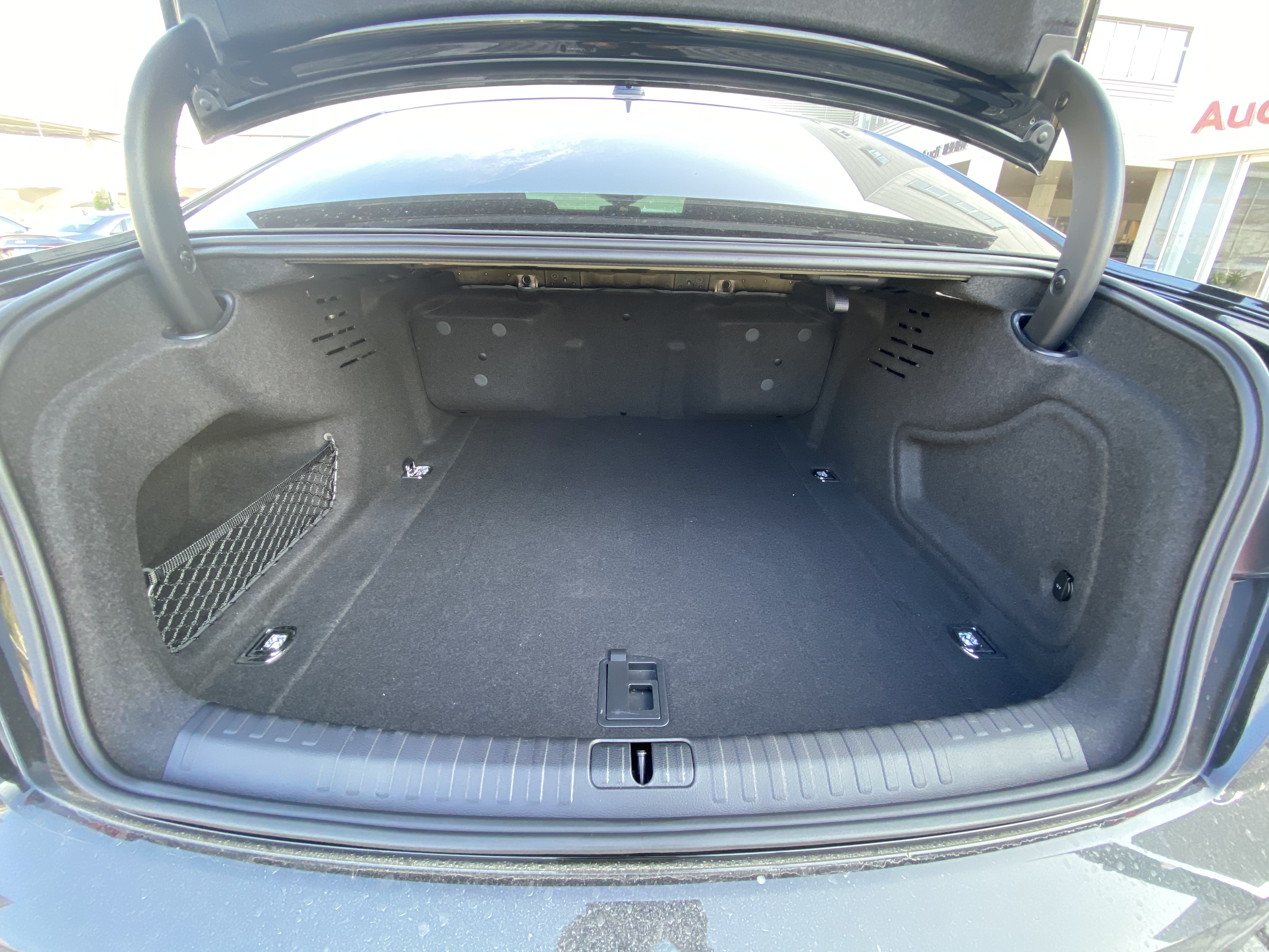 2020奥迪a6l45quattro臻选动感型,2019款奥迪a6l豪华动感试驾