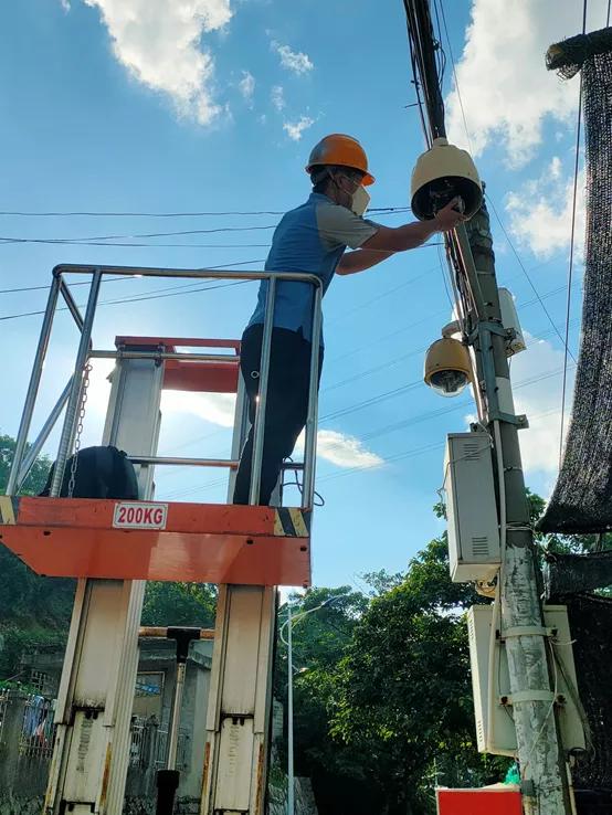 冲在抗击疫情第一线,冲在前线守在一线