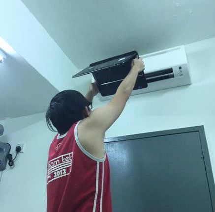 教科书式搞笑gif,搞笑gif图看得我也想去学跳舞了