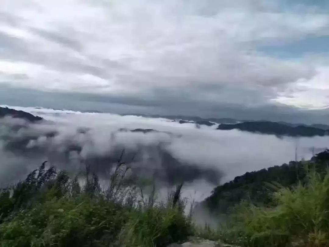 原创散文|赵泽伦​：一路向西，请给邓川一支画笔