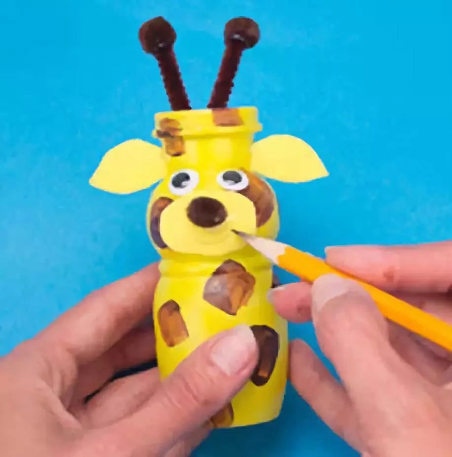 幼儿园元旦手工制作酸奶瓶,玻璃酸奶瓶子创意手工制作