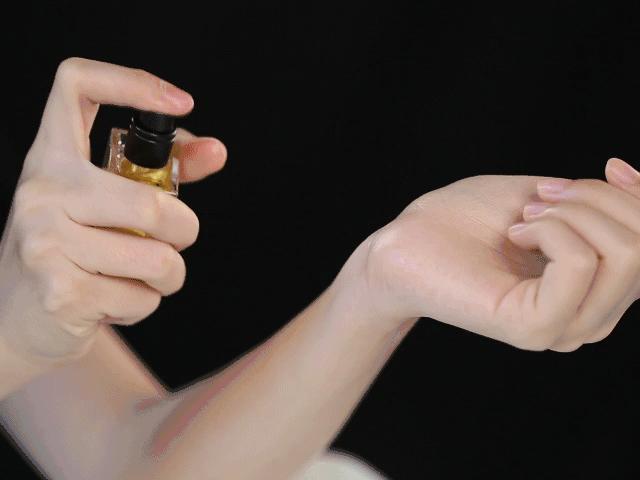 香水应该怎么喷,香水最好喷在衣服哪个部位